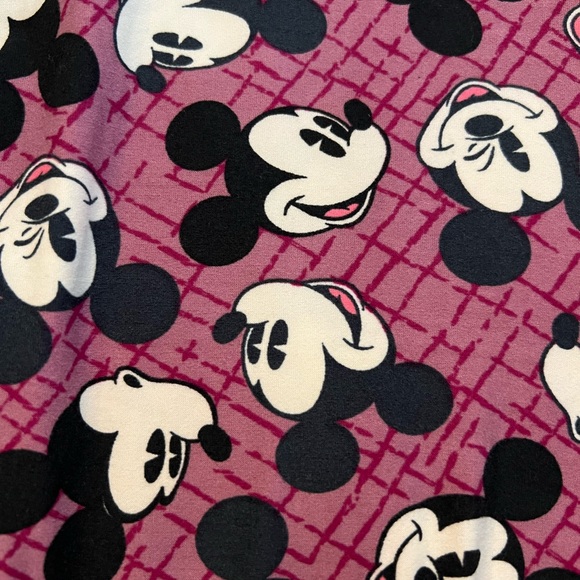 Brand New! Disney x LuLaRoe Leggings One Size
Mickey Mouse - Picture 2 of 3